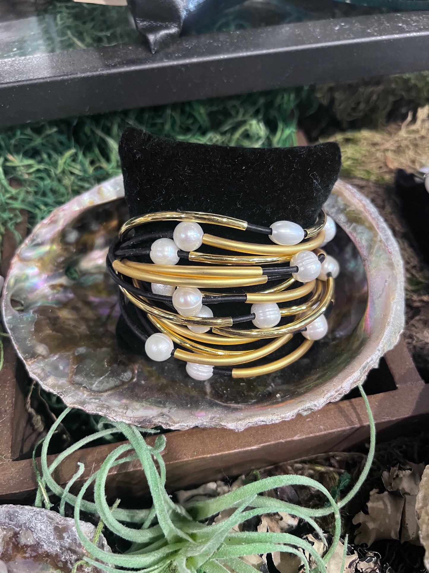 Gold Chunky Pearl Bracelet